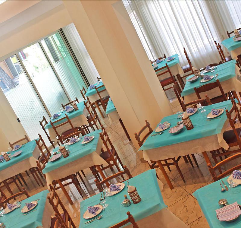Hotel Royal Misano Adriatico Kültér fotó