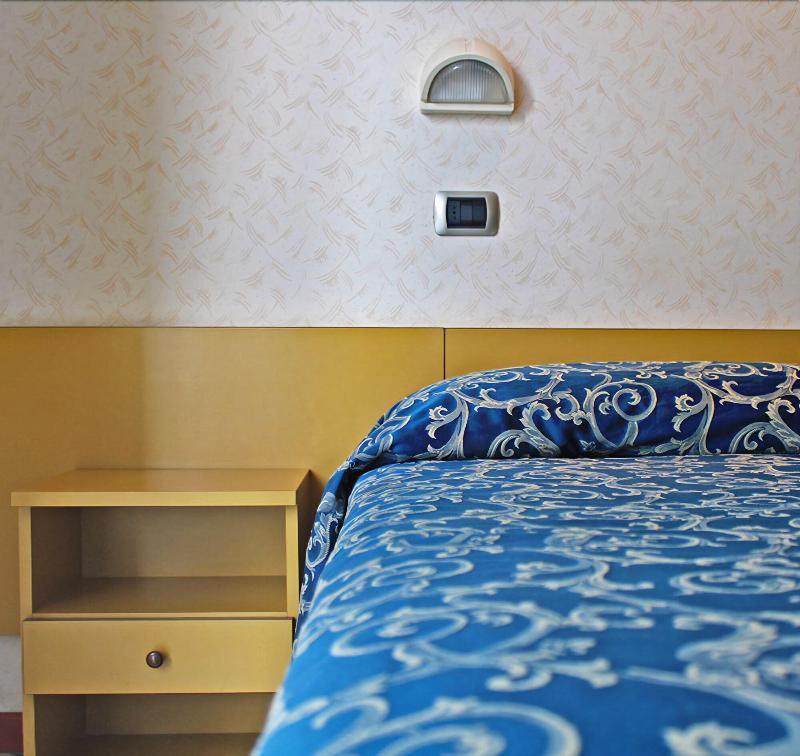 Hotel Royal Misano Adriatico Kültér fotó