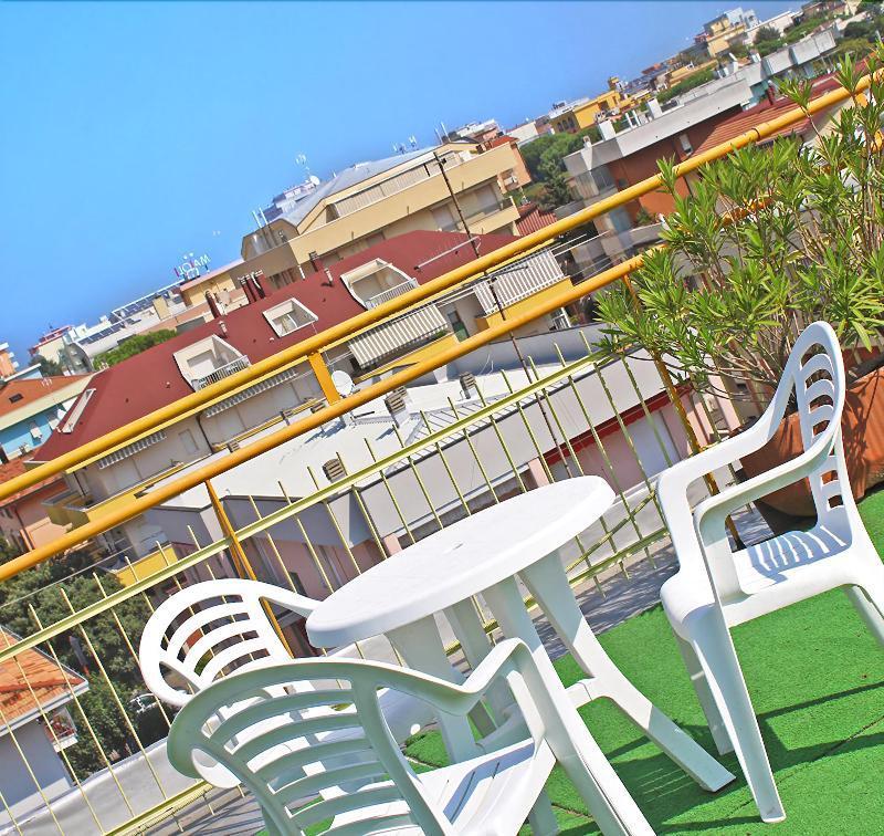 Hotel Royal Misano Adriatico Kültér fotó