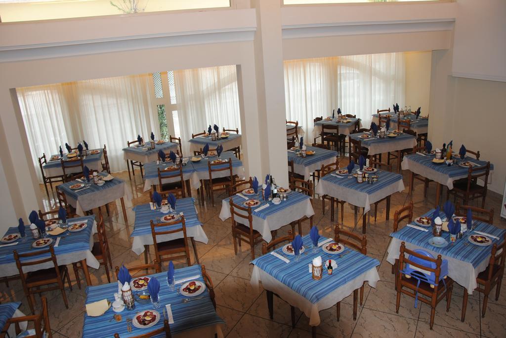 Hotel Royal Misano Adriatico Kültér fotó