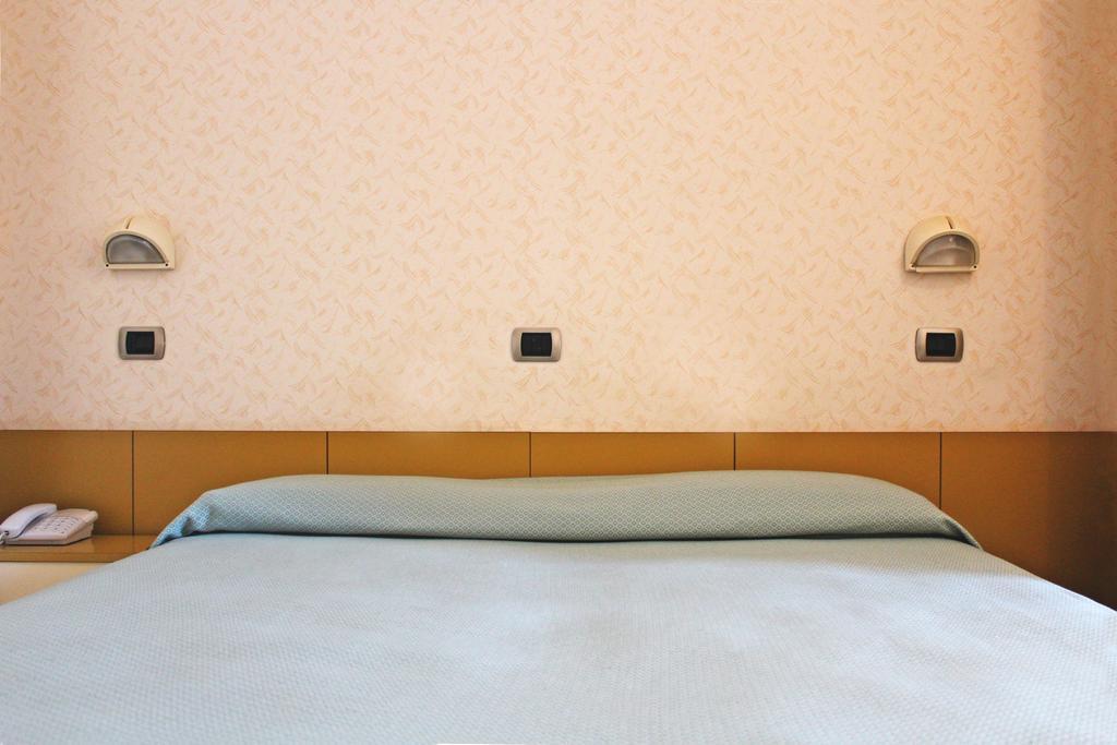 Hotel Royal Misano Adriatico Kültér fotó