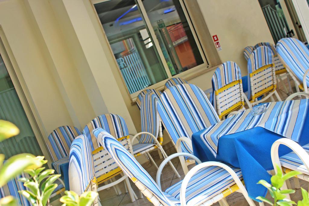 Hotel Royal Misano Adriatico Kültér fotó